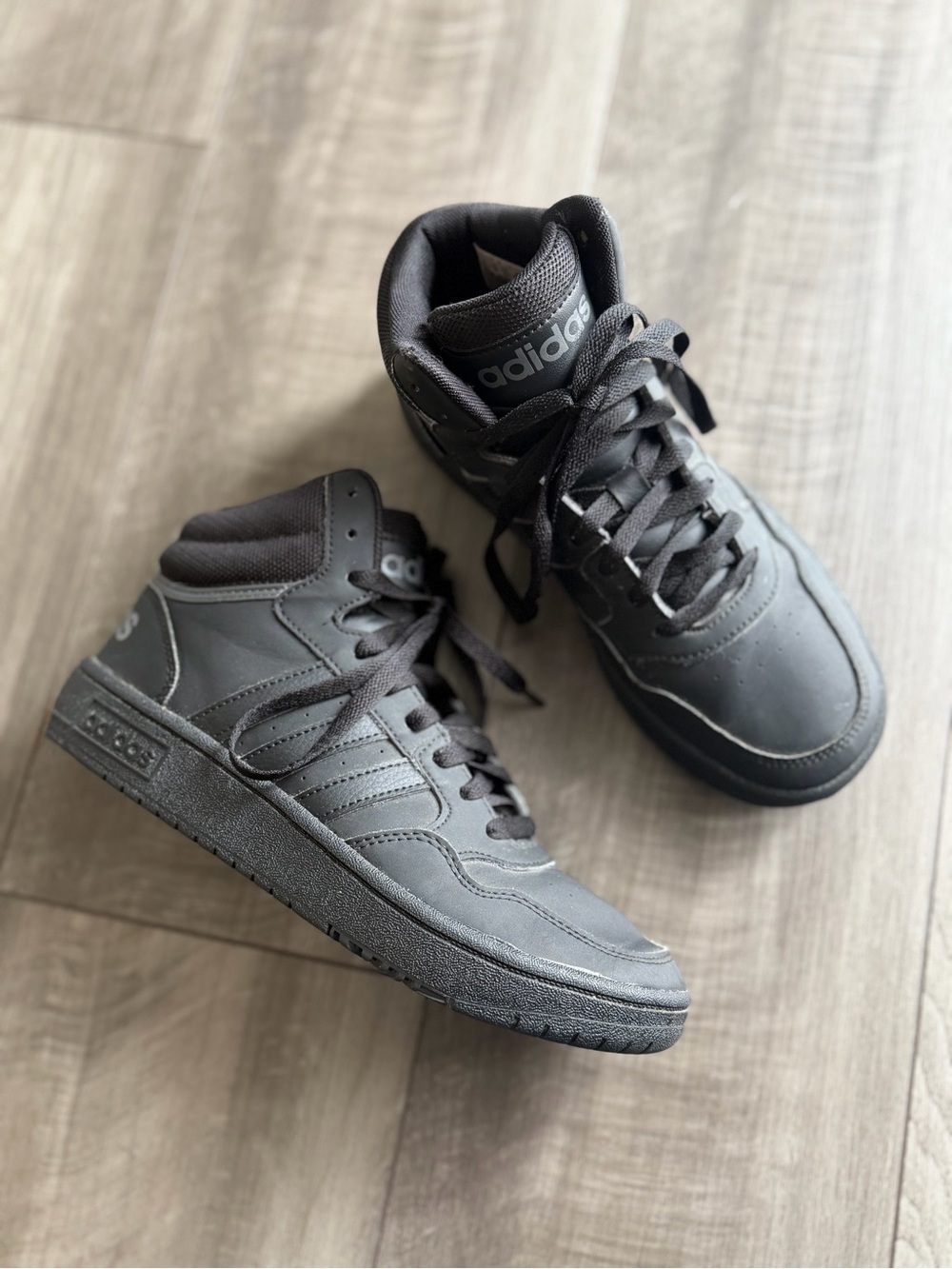 Youth Adidas Hoops 3.0 Mid Black Lace Up Sneakers Boys Size 4.5Y